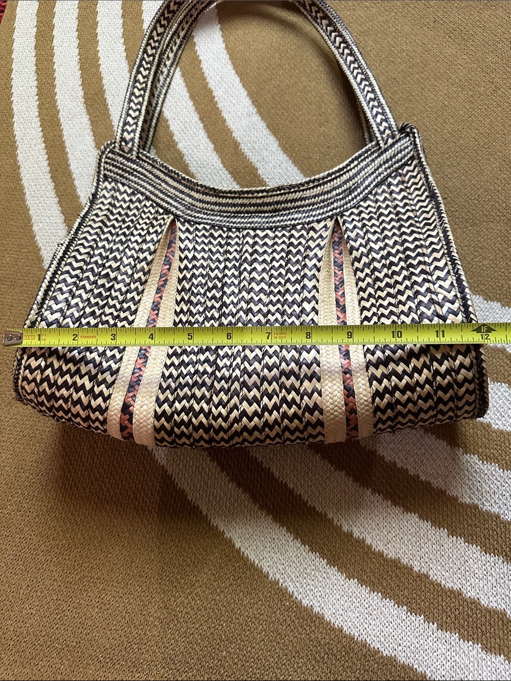 Hand-crafted handbag - Picture 8 of 8
